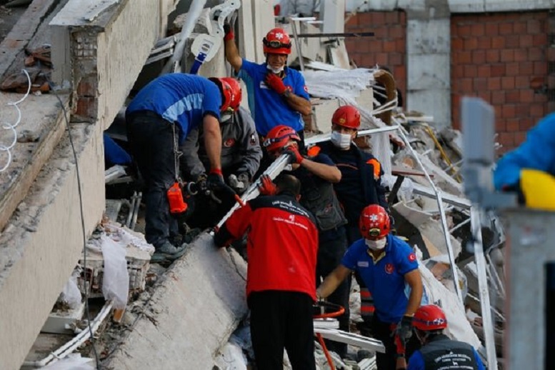 شمار قربانیان زلزله ازمیر به ۲۴ نفر رسید