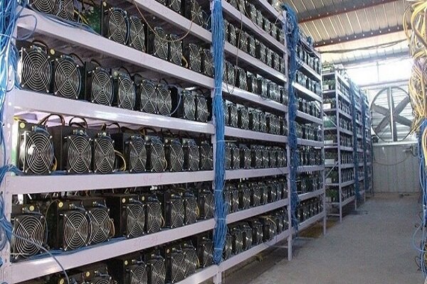 توقیف دستگاههای استخراج ارز دیجیتال در سنگرر