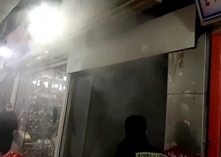 مهار آتش سوزی در بازار شیک رشت