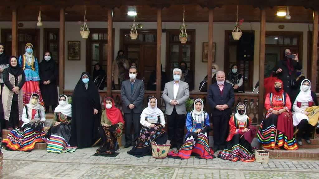 برگزاری آیین دوخت سنتی رشتی دوزی در خانه میرزا