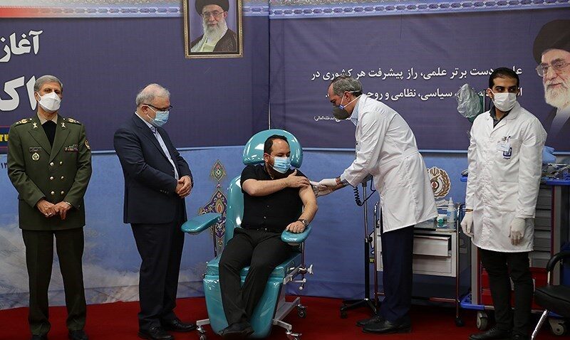 نحوه ثبت‌نام داوطلبان تزریق واکسن کرونای فخرا