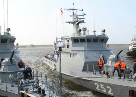 ورود کشتی های ناو گروه قزاقستان امروز به بندر انزلی