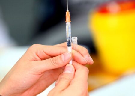 زمان واکسیناسیون شاغلان فروشگاه‌های زنجیره‌ای و اینترنتی اعلام شد
