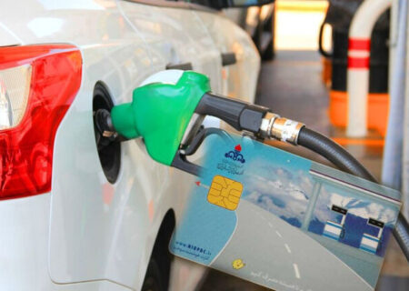 قیمت بنزین در آستانه گران شدن / روزنامه شهرداری:دولت تا کی می خواهد قیمت فعلی بنزین را حفظ کند؟