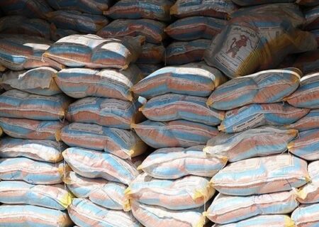 فروشگاه ها از عرضه و فروش برنج خارجی خودداری کنند