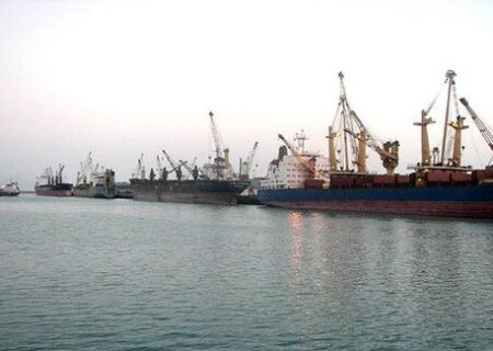 امکان تردد و پهلوگیری کشتی‌های تجاری در بندر آستارا