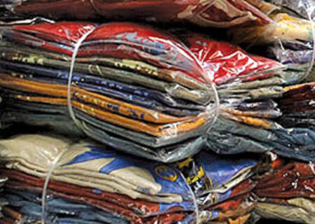 کشف بیش از ۴ هزار دست لباس قاچاق در یک فروشگاه پوشاک در رشت