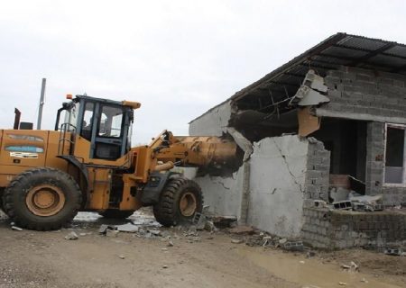 ساخت و ساز غیرمجاز در حریم سفید‌رود با حکم قضایی تخریب شد