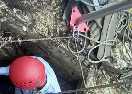 نجات مرد ۴۸ ساله از چاه در نقره دشت رشت