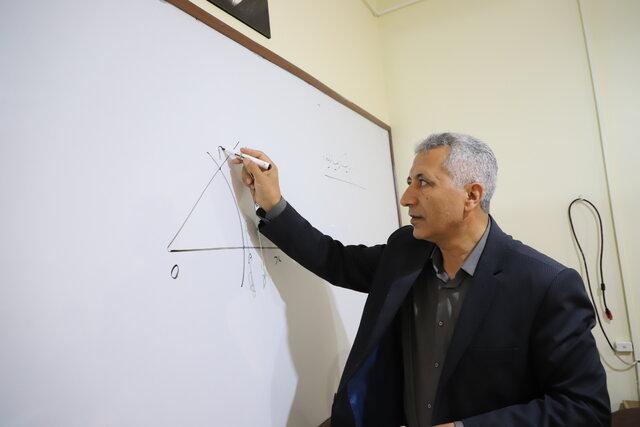 یک ماه پاداش اضافه تدریس معلمان شاغل و بازنشسته پرداخت شد