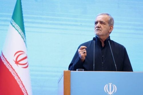 پزشکیان: بخوانیم تا همدل شویم | هیچ انسان عاقلی در برابر راه درست مقاومت نمیکند