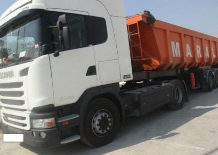 کودک ۹ ساله پشت فرمان تریلی ؛ خودرو توقیف شد