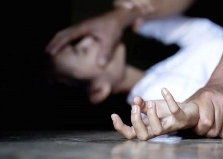 تجاوز مدیر یک شرکت خصوصی به منشی و مشتری!