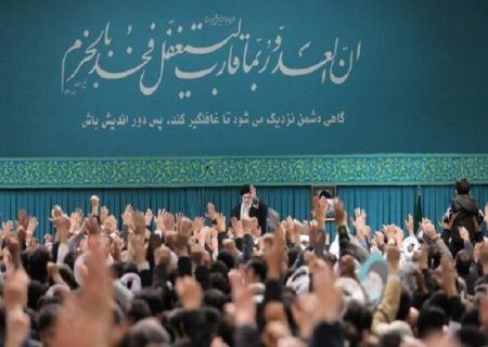 رهبر انقلاب: مردم توقعات به حقی دارند؛ تهدید نرم افزاری دشمن تا امروز بر این ملت کارساز نبوده