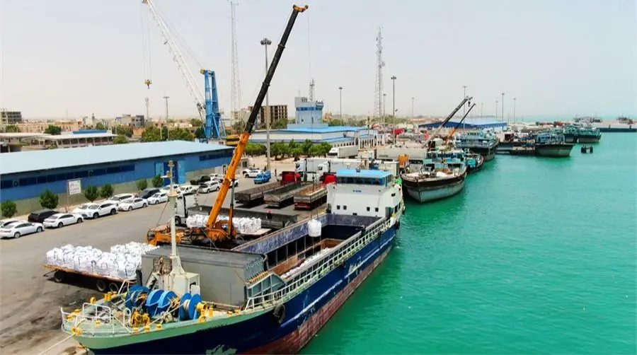 فعالیت تجاری بندر آستارا دوباره از سر گرفته شد