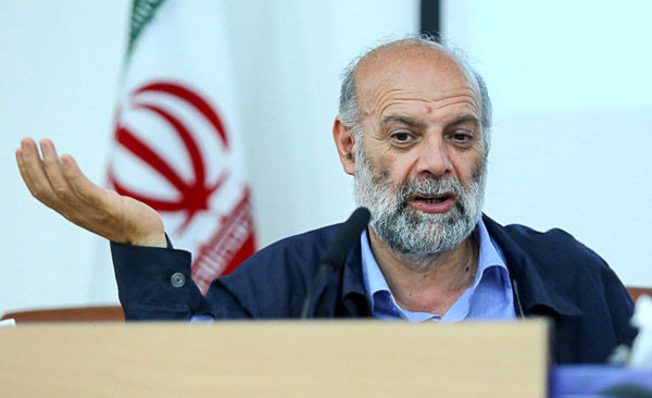 ملاک مذاکرات مزدی بهمنماه است | برای سفرههای خالی مردم چه برنامهای دارند؟