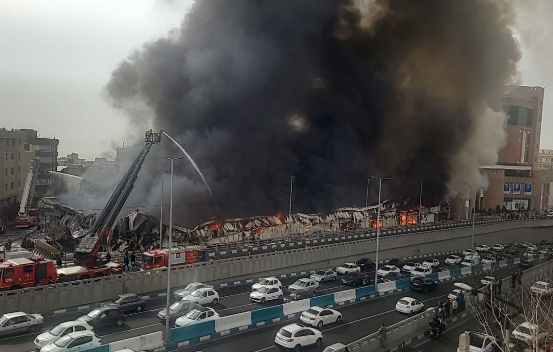 آتش‌سوزی گسترده در بازارچه جنت‌آباد/ حریق مهار شد