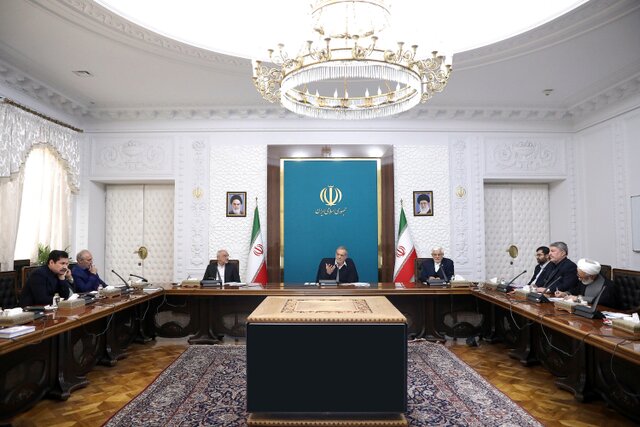 پزشکیان: قاطعانه در مسیر مبارزه با رانت و تبعیض گام برمیداریم