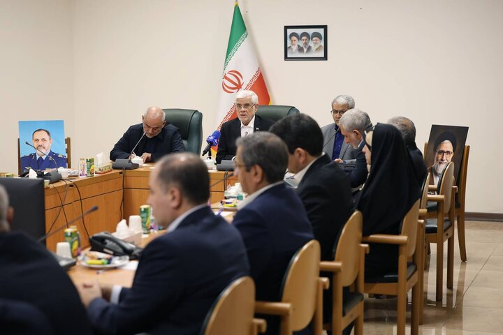 عارف: رویکرد دولت از «ارشادی» به «قاطع و تعزیراتی» تغییر کرده است