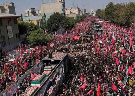 مراسم تشییع پیکر رهبر شهید نمایشی از قدرت ماندگاری ایران بود