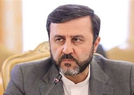 هشدار غریب‌آبادی نسبت به تلاش برای حرکت نظامی در تنگه هرمز