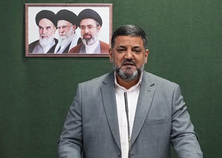 حقوق معلمان باید ۱۵۰ تا ۲۰۰ درصد افزایش یابد